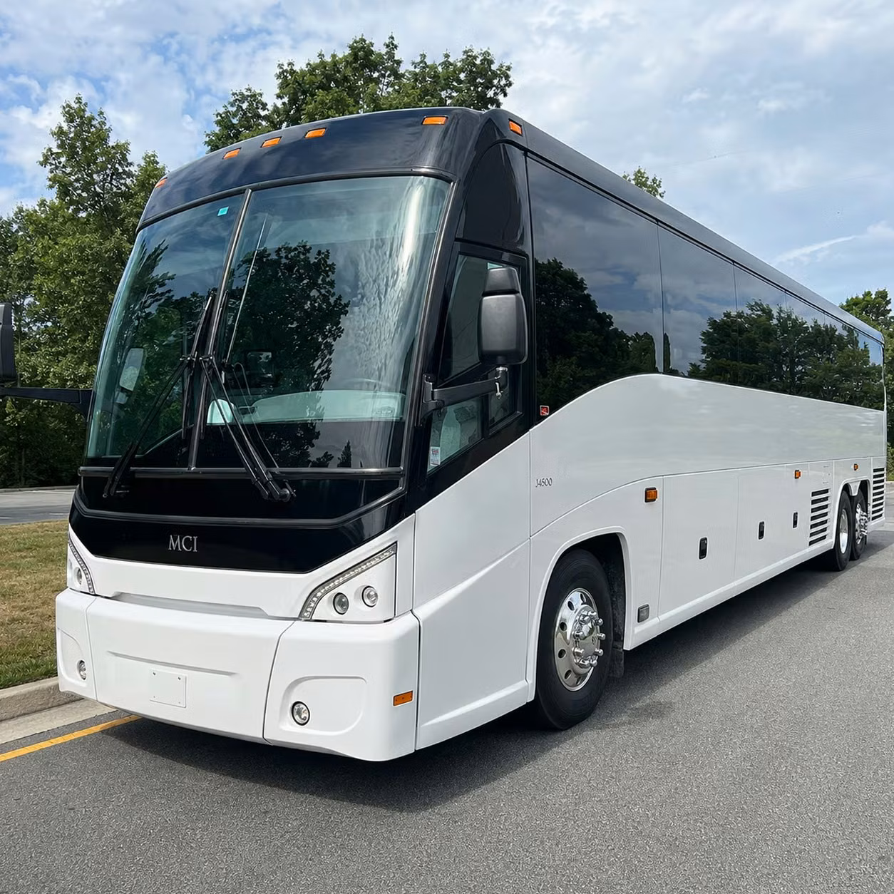 multi day charter bus rentals for ocoee sports teams and tournament travel