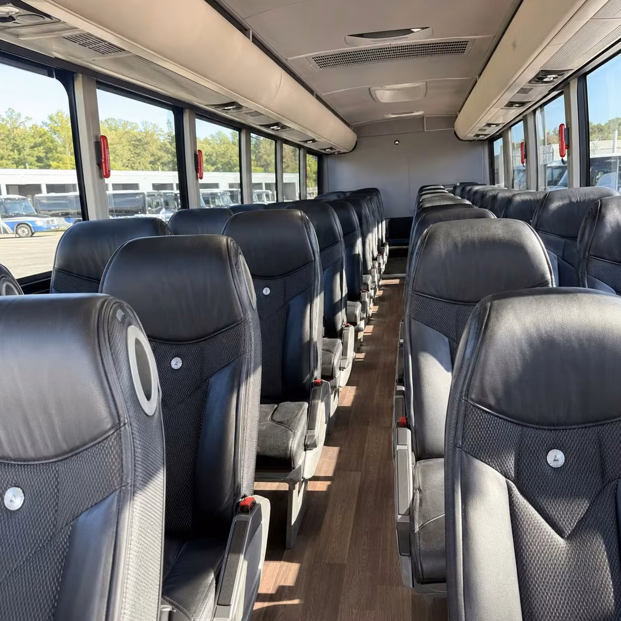 ocoee corporate groups and conference travel with long distance charter buses