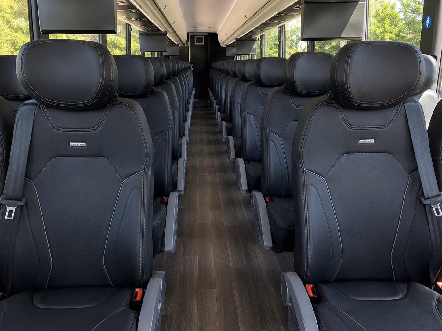 shuttle your wedding guests between ocoee hotels and your venue without the stress